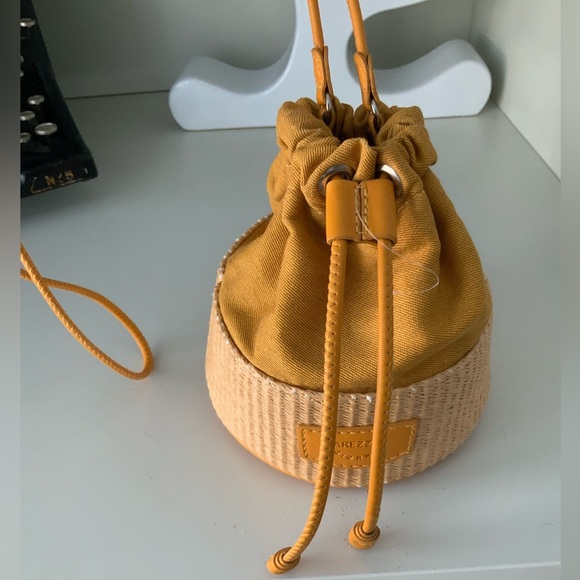 AREZZO GIORNO Brazil Drawstring Raffia Crossbody Bucket Purse Leather BRAND NEW - Picture 9 of 16
